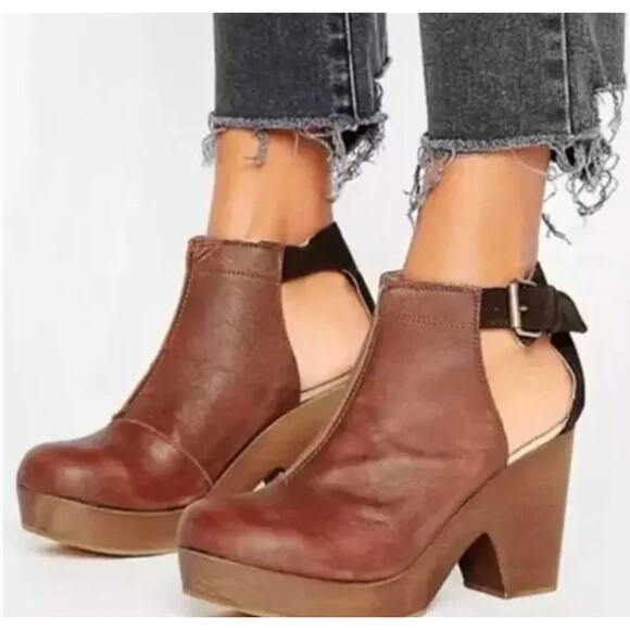 Free People brown two tone cedar clogs - Picture 8 of 8